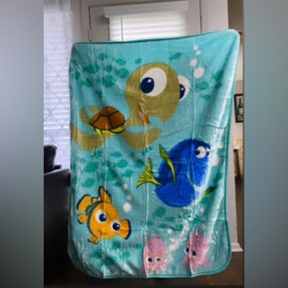 Finding Nemo blanket - Picture 2 of 2